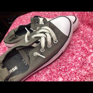 Women’s converse shoreline size 9 EUC